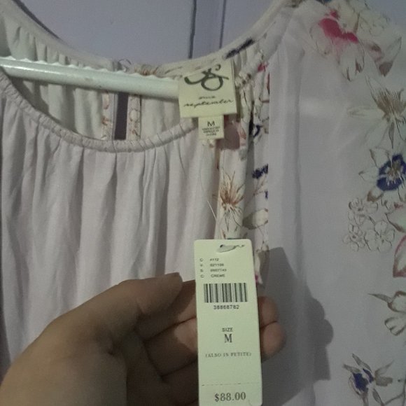 NWTLight weight flowy OS top - Picture 2 of 2